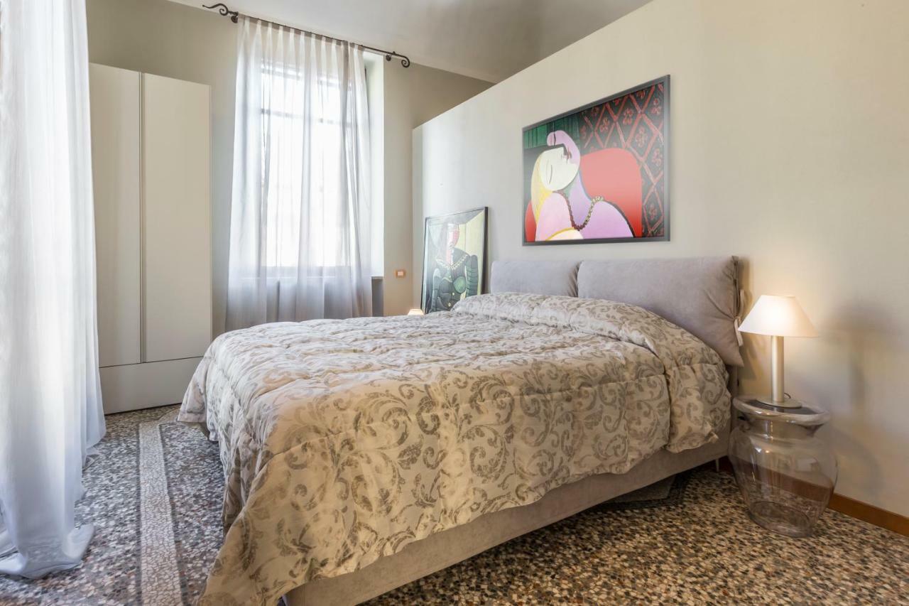 Roero Suite In The City Center Asti Dış mekan fotoğraf